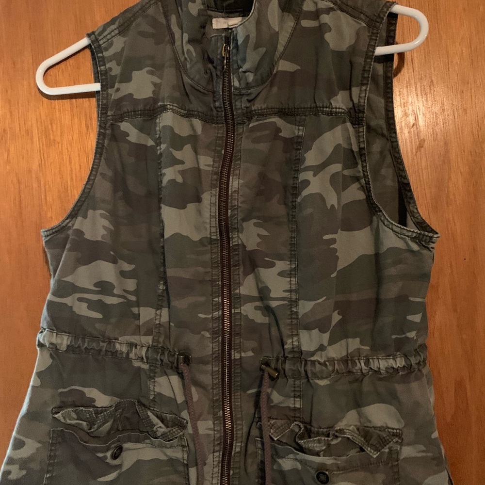 Camo vest